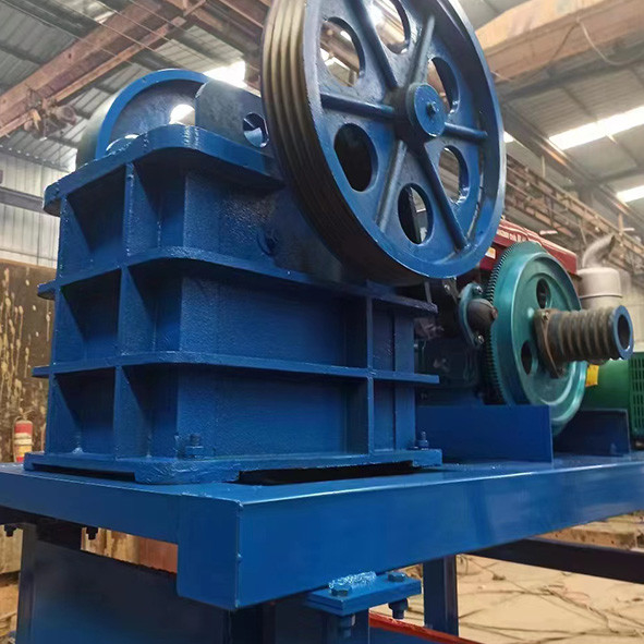 Portable Nickel Ore Stone Crushing Machine Small Diesel Engine Mobile Rock Jaw Crusher